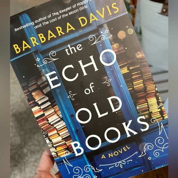 Other Echo Of Old Books By Barbara Davis Excellent Condition